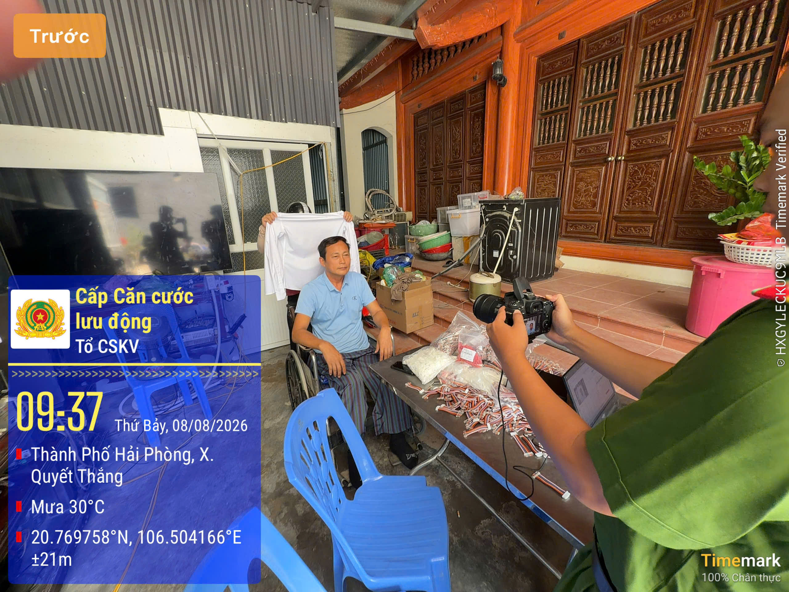 Công an xã Tiên Lãng: Đến tận nhà thu nhận hồ sơ cấp Căn cước cho 05 công dân già yếu, gặp khó khăn trong việc đi lại 